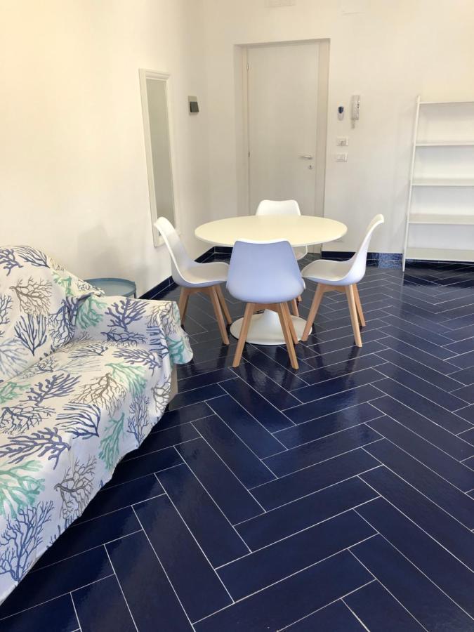 Casa Vacanze Playa 54 卡斯泰拉马莱 外观 照片