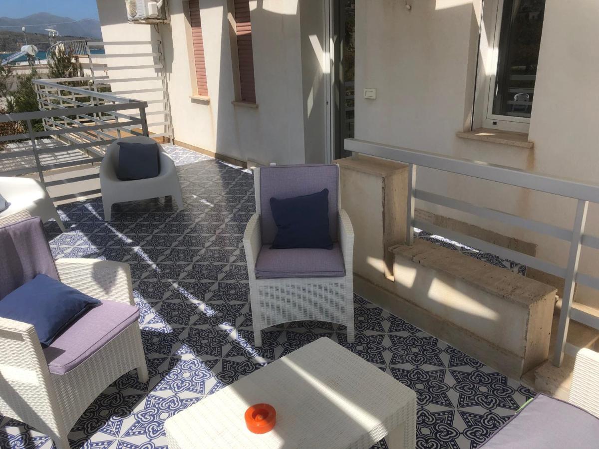 Casa Vacanze Playa 54 卡斯泰拉马莱 外观 照片