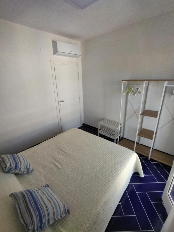 Casa Vacanze Playa 54 卡斯泰拉马莱 外观 照片