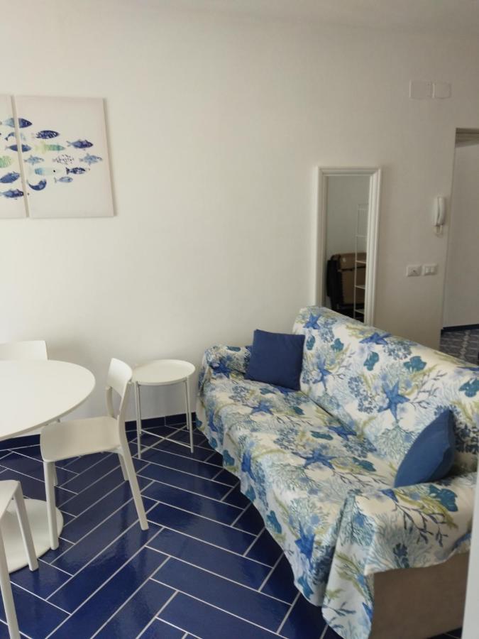 Casa Vacanze Playa 54 卡斯泰拉马莱 外观 照片