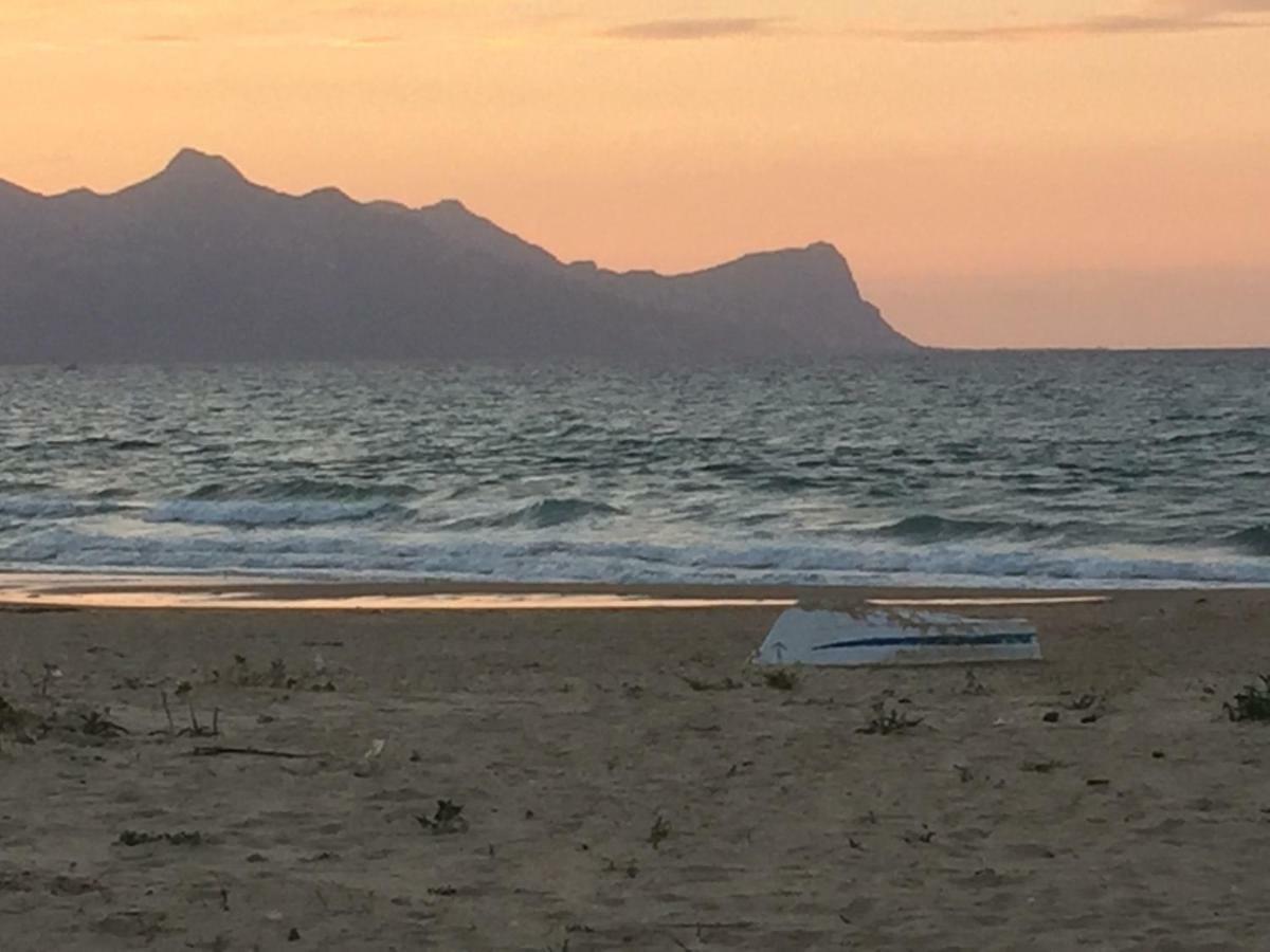 Casa Vacanze Playa 54 卡斯泰拉马莱 外观 照片