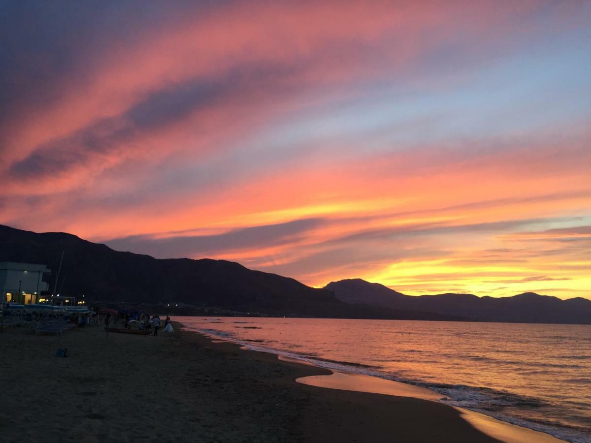 Casa Vacanze Playa 54 卡斯泰拉马莱 外观 照片