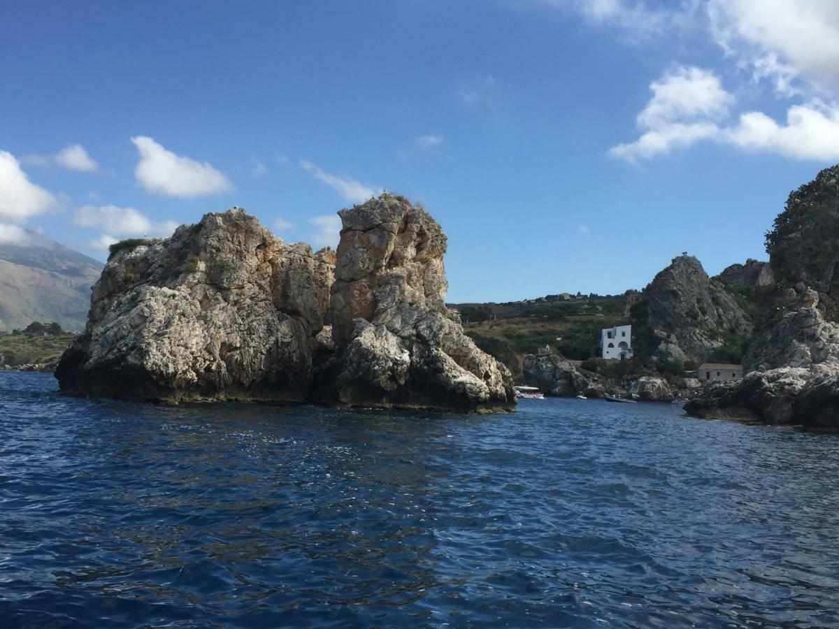 Casa Vacanze Playa 54 卡斯泰拉马莱 外观 照片