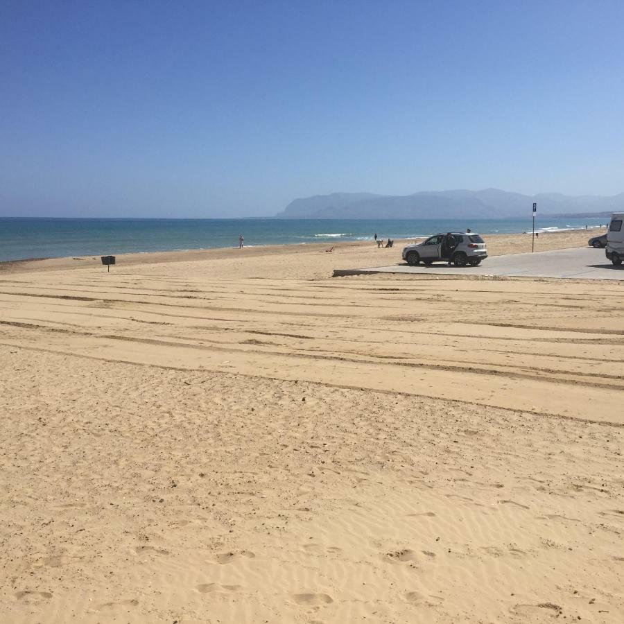 Casa Vacanze Playa 54 卡斯泰拉马莱 外观 照片